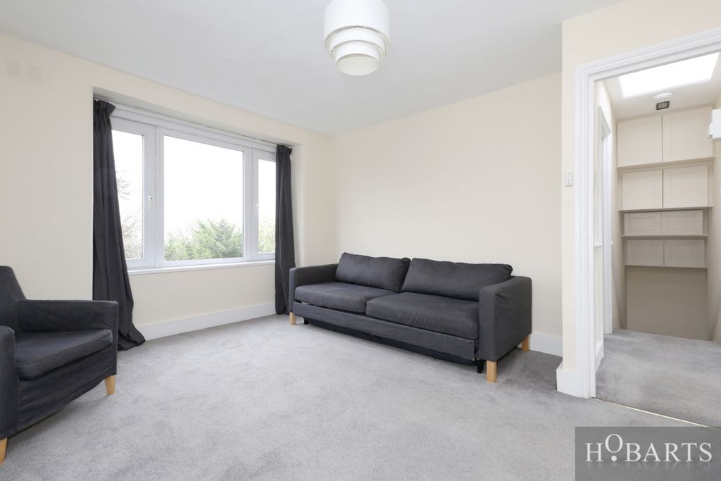 Property photo 3 of 11 Gallery