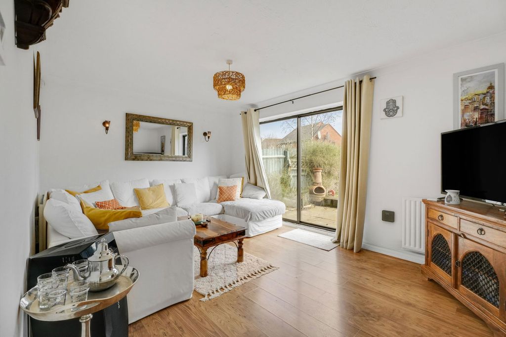 Property photo 3 of 25