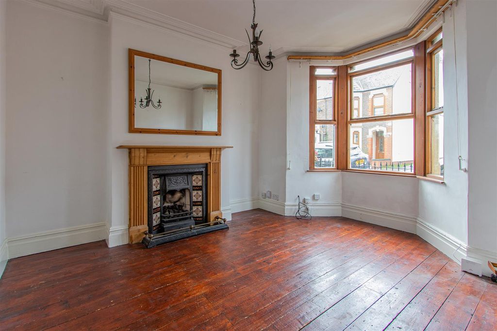 Property photo 2 of 14 Llanfair Road 64-2.Jpg