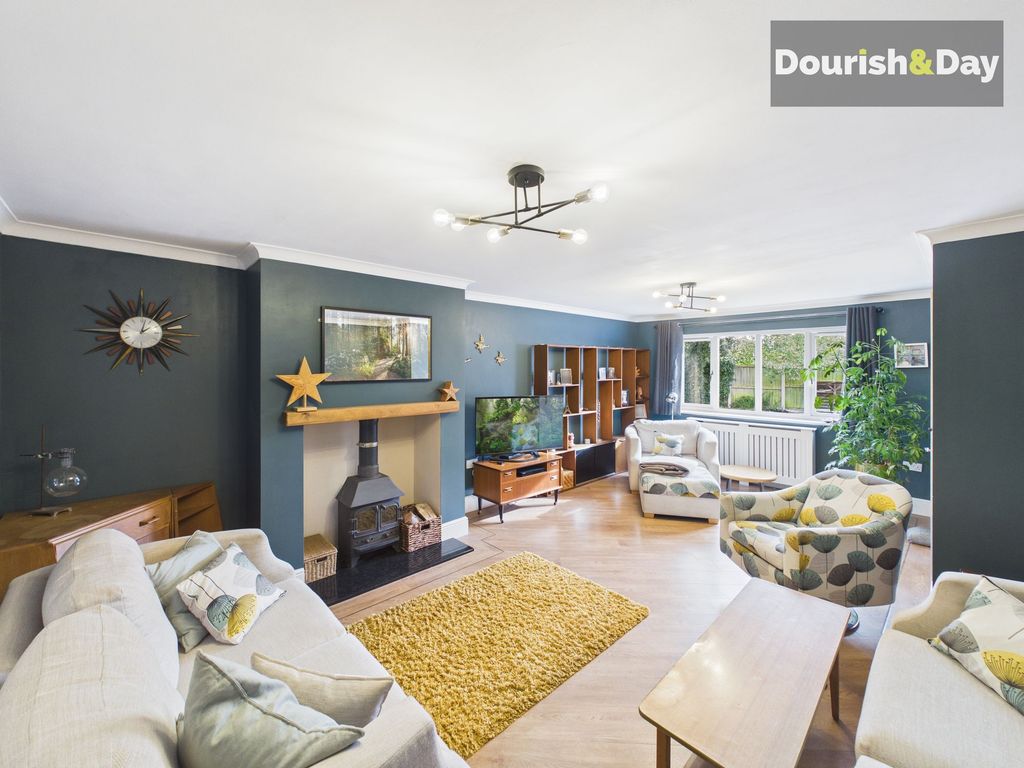 Property photo 2 of 25