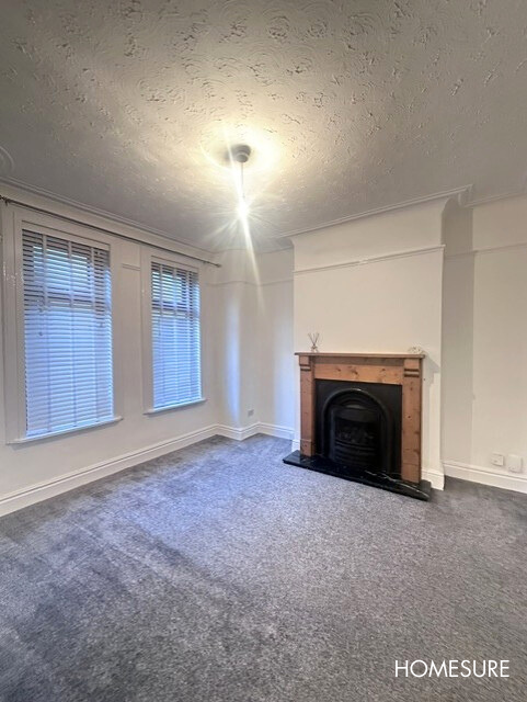 Property photo 2 of 11 Living Room