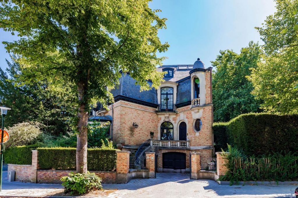 Property photo 3 of 18