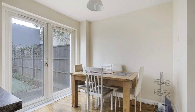 Property photo 3 of 7