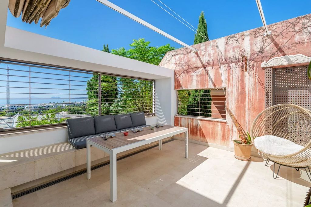 Property photo 3 of 26