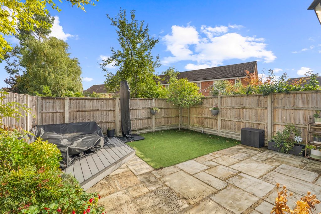 Property photo 3 of 20 5596353