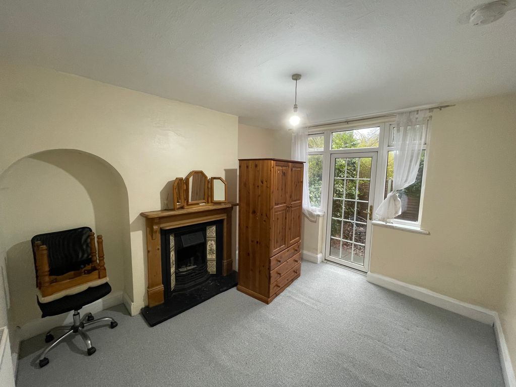 Property photo 2 of 11 Image