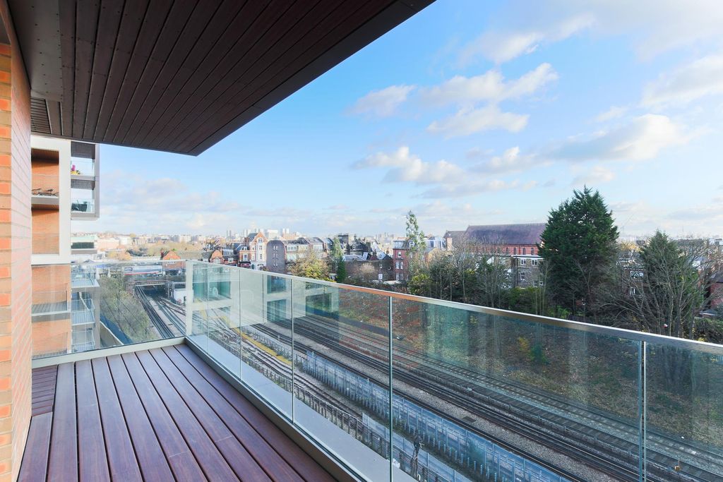 Property photo 3 of 6