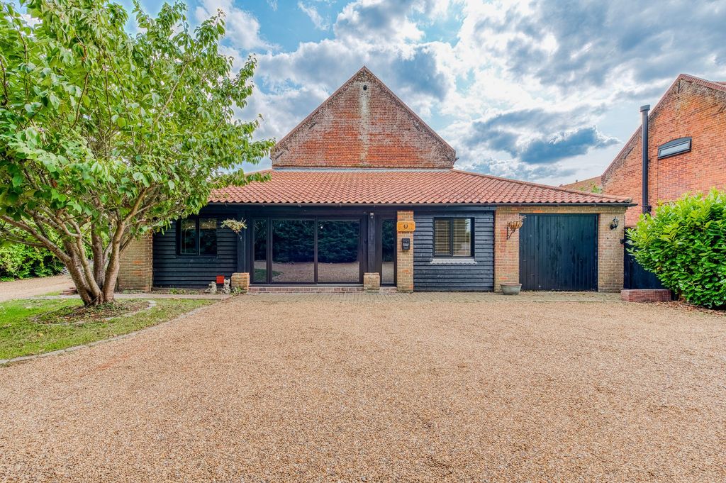Property photo 1 of 30
