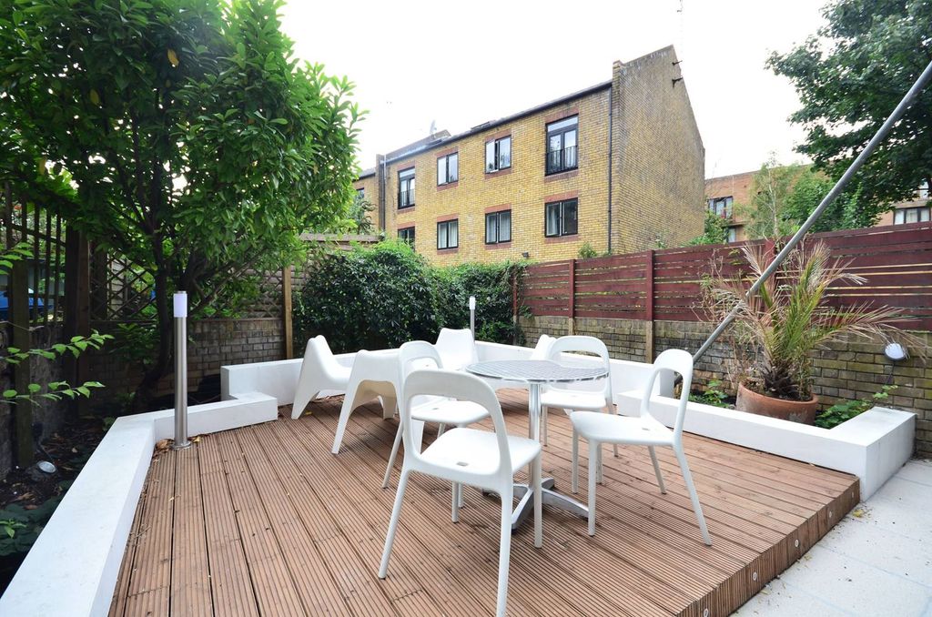 Property photo 3 of 11