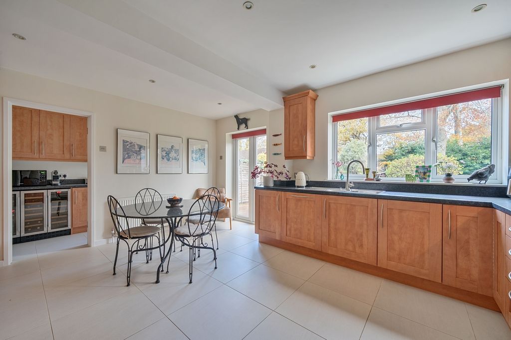 Property photo 2 of 22 Kitchen