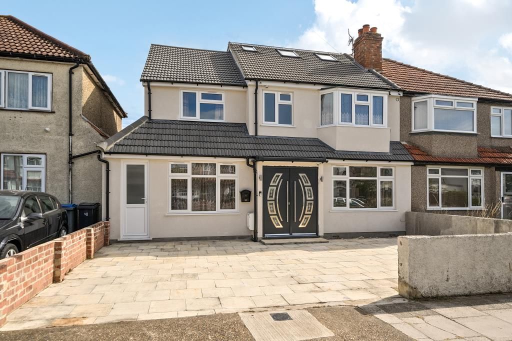 Property photo 1 of 20 External View