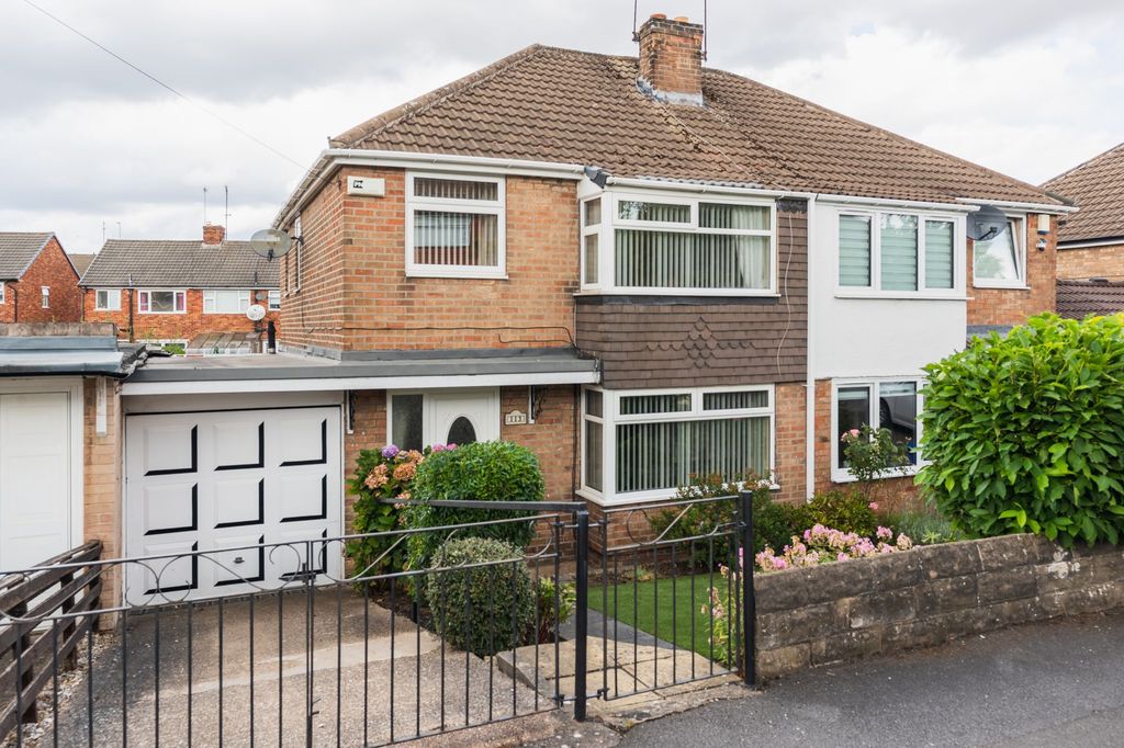 Property photo 1 of 35