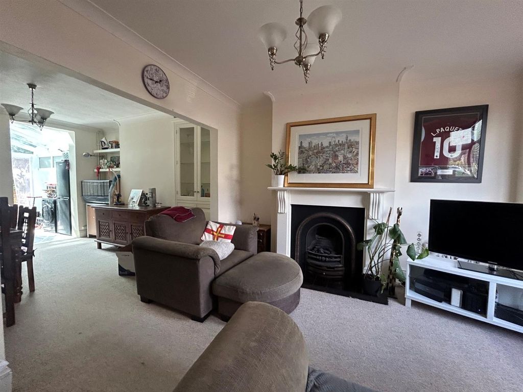 Property photo 3 of 14 4.Jpg