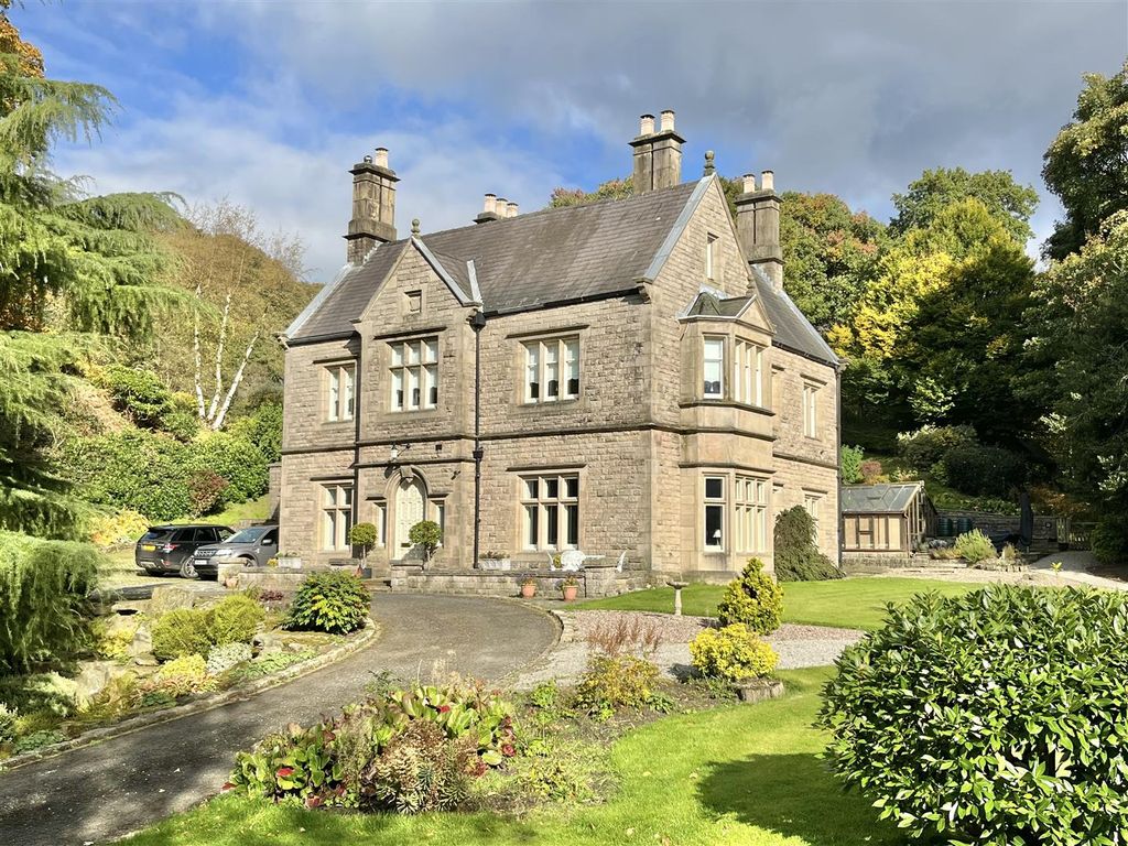 Property photo 1 of 28 Front View