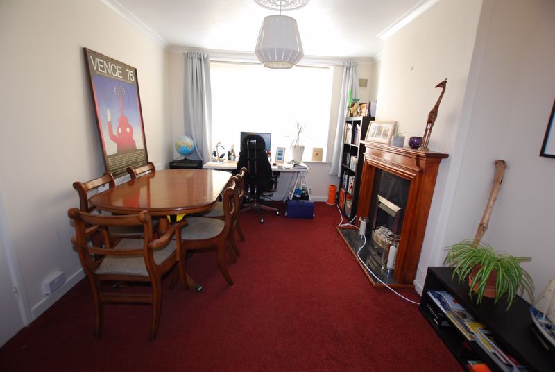 Property photo 3 of 12 Photo 4