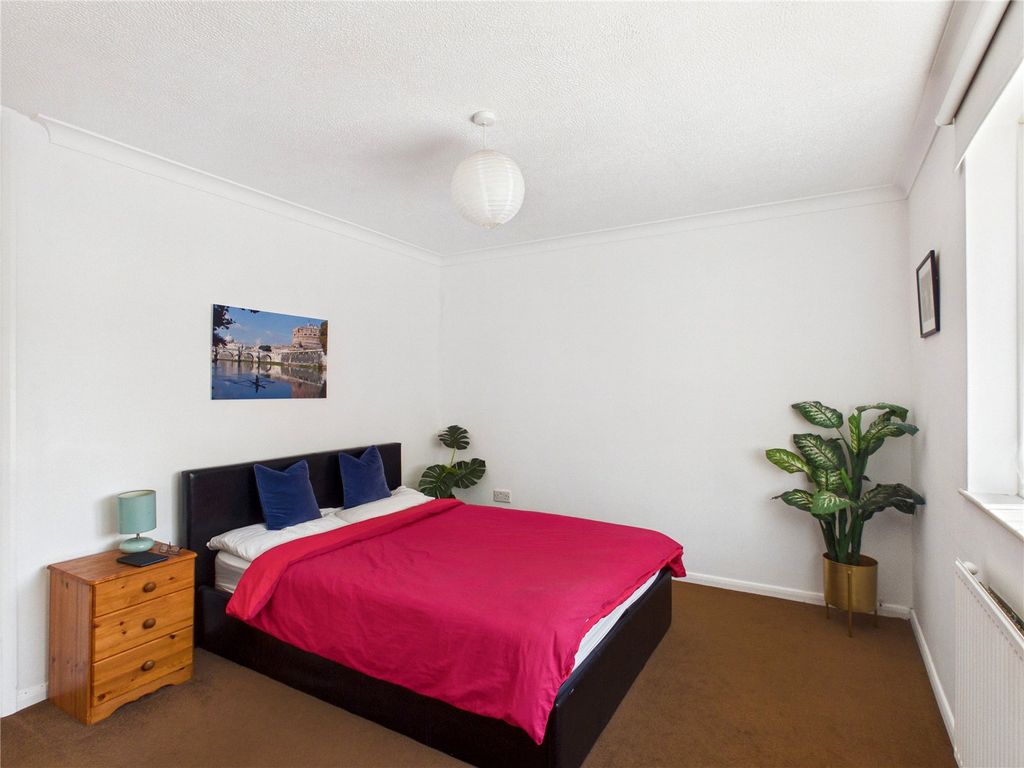 Property photo 3 of 14 Picture No. 02