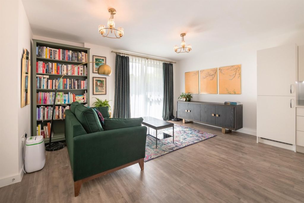 Property photo 2 of 14 2.Png