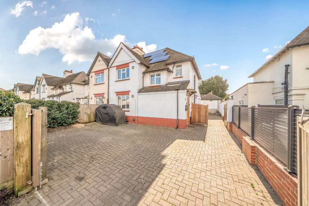 Property photo 1 of 17 Front &amp; Parking