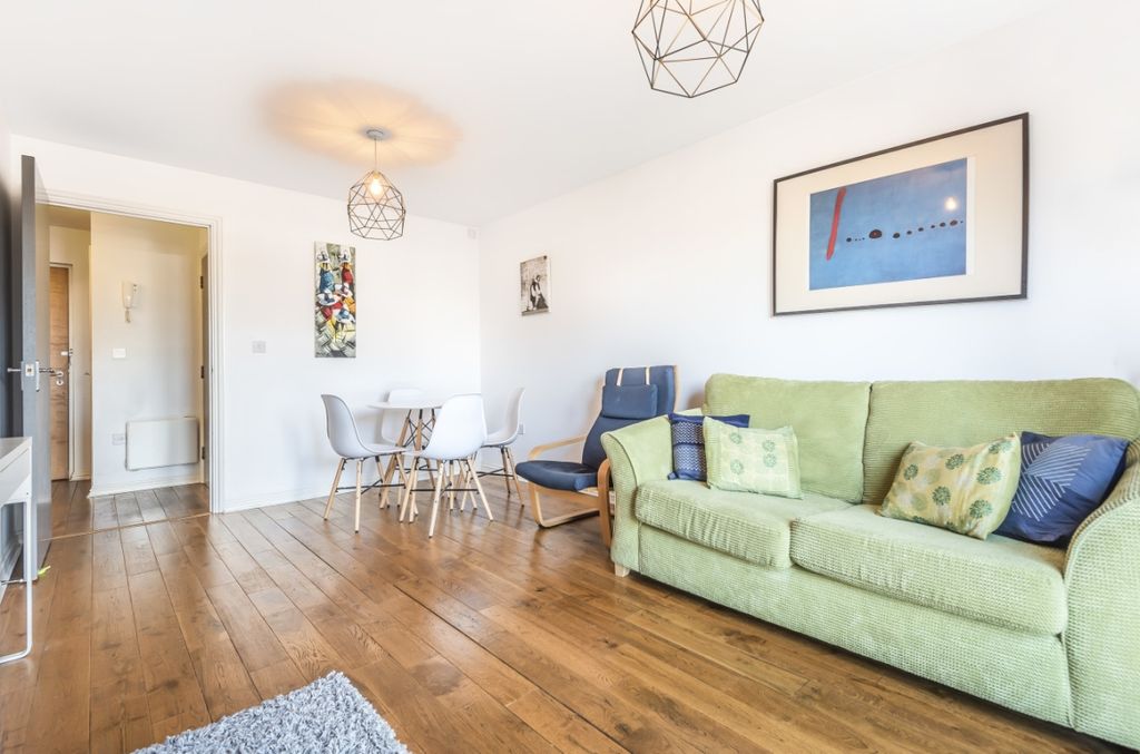 Property photo 2 of 6 565523 (3)