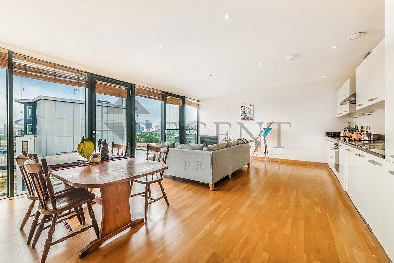 Property photo 3 of 8 Open Plan