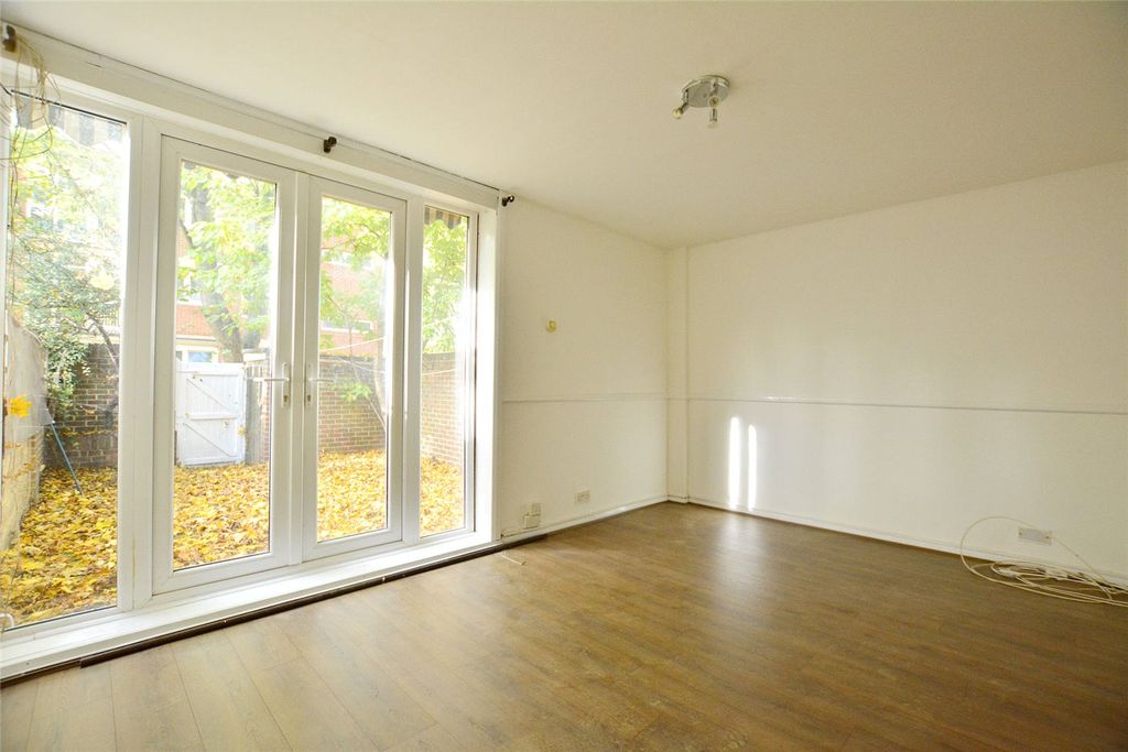 Property photo 2 of 11 Picture No. 14