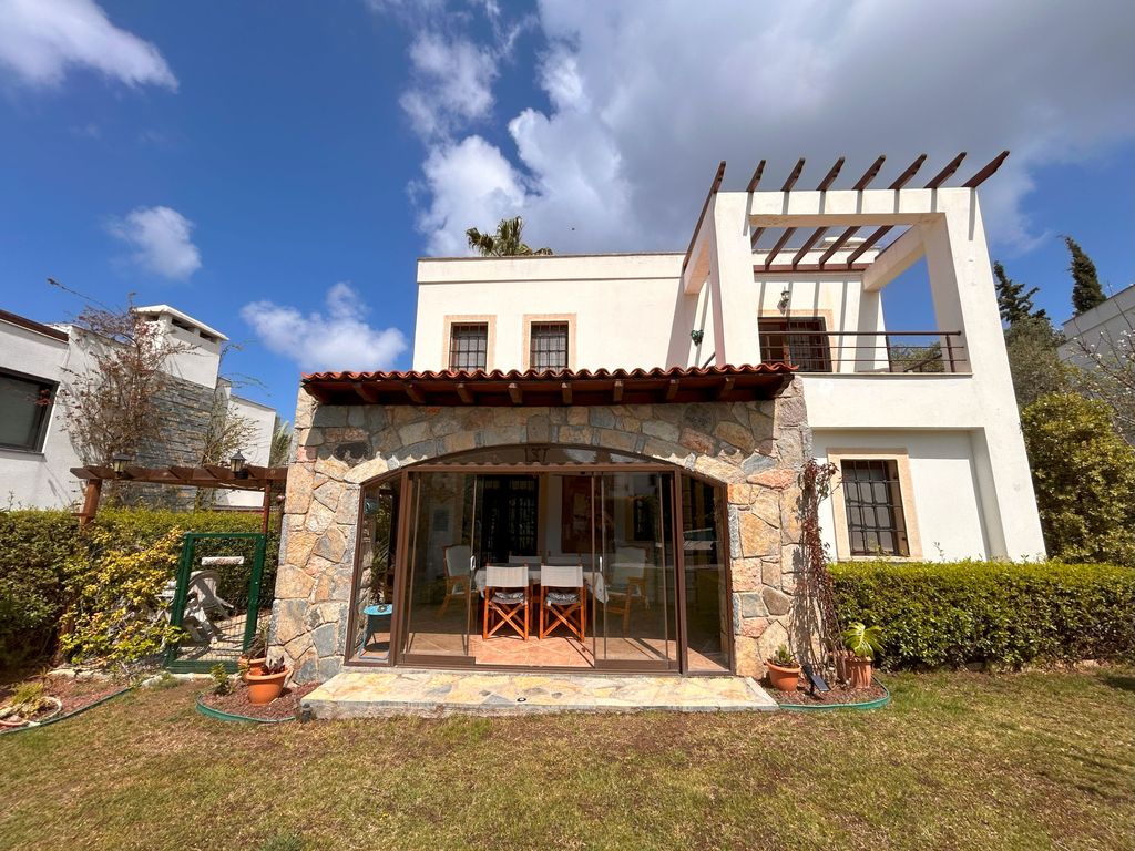Property photo 2 of 24 Luxury Property For Sale In Yalikavak Centre - A Beautiful Duplex Villa With Private Garden