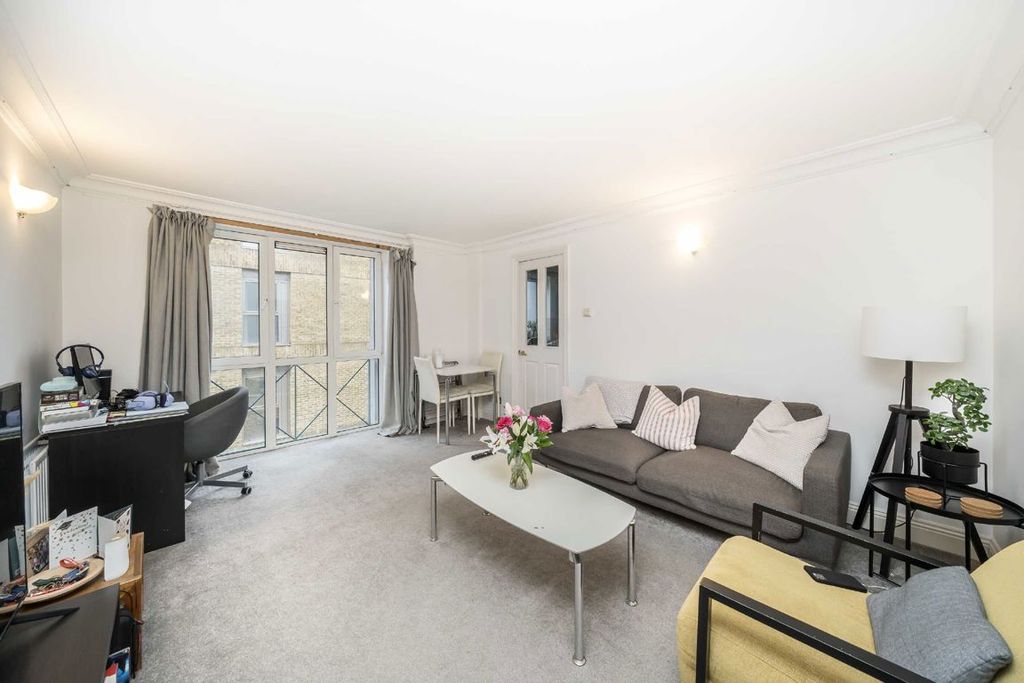 Property photo 2 of 7