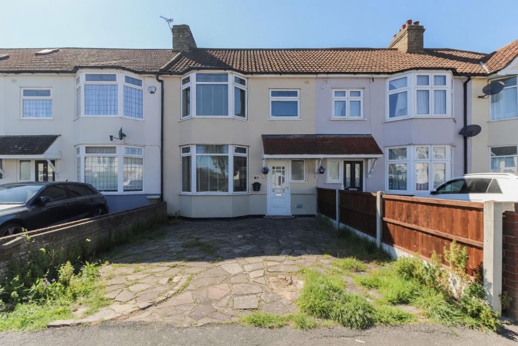 Property photo 1 of 11 Front