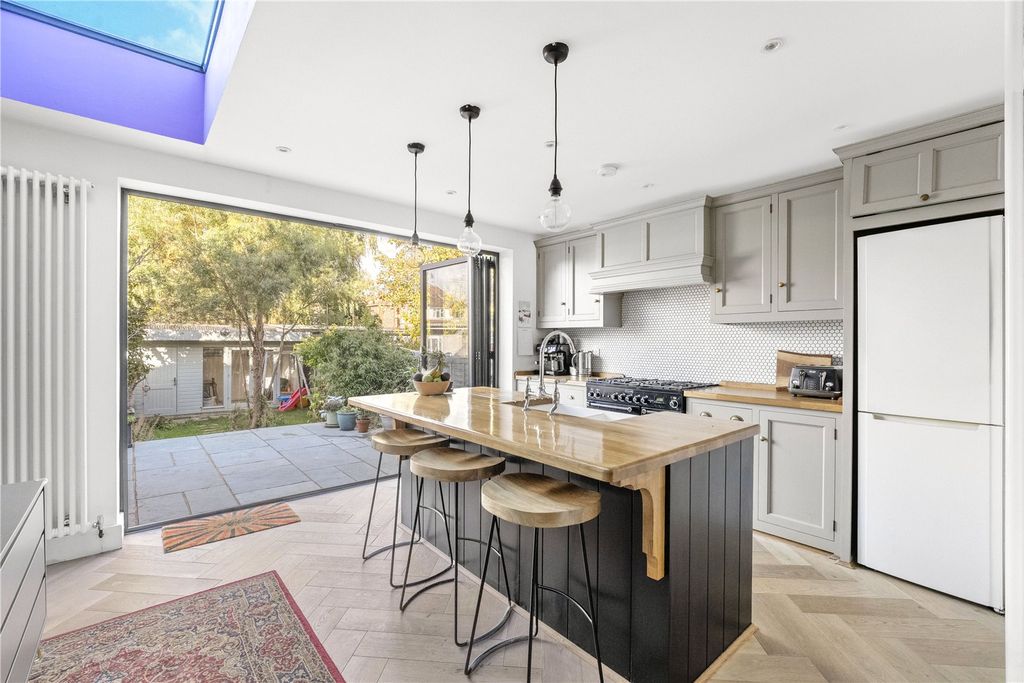 Property photo 1 of 23 Picture No. 07