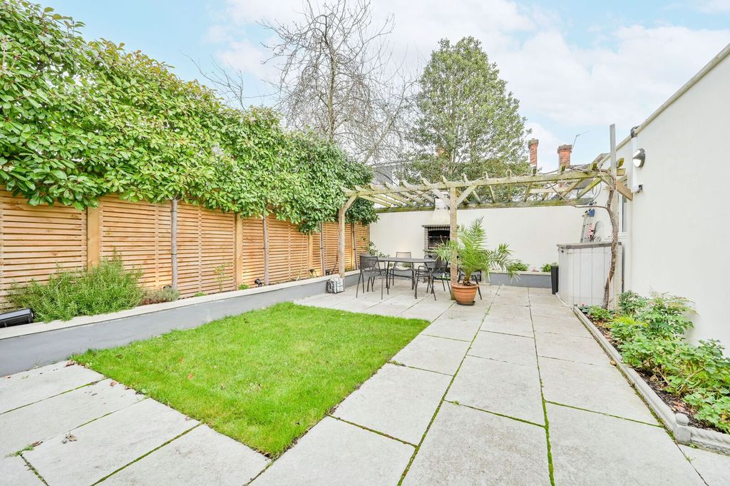 Property photo 3 of 16