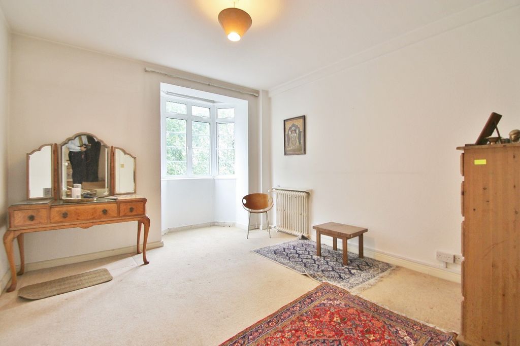 Property photo 3 of 16 Photo 13