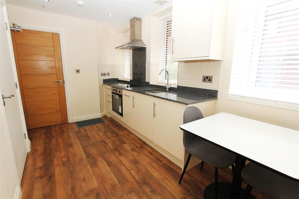 Property photo 2 of 5 Kitchen.Jpg