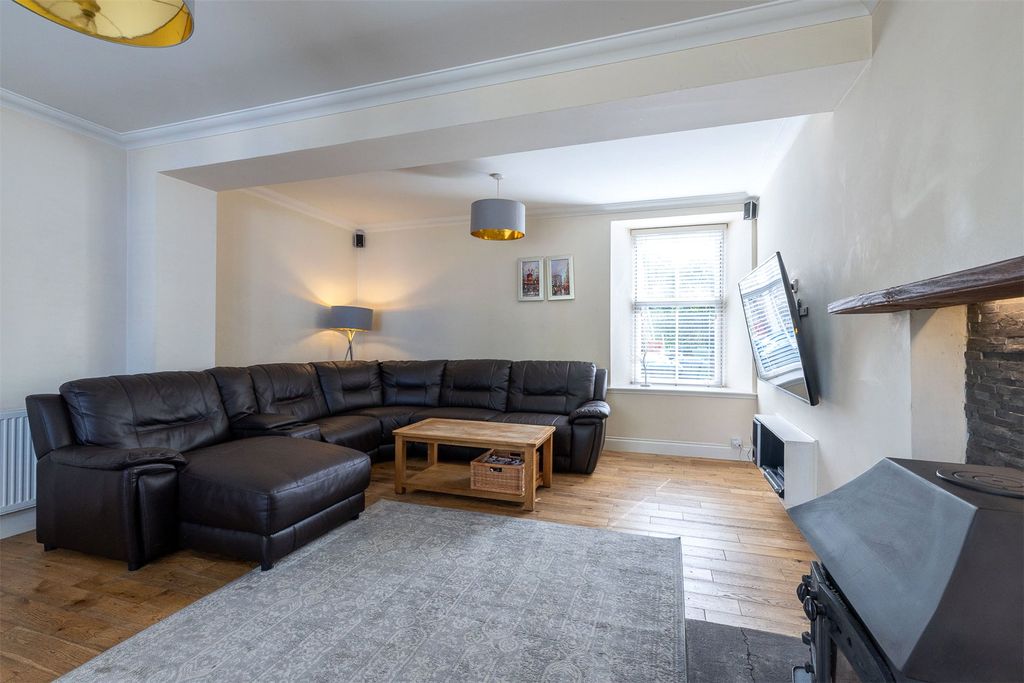 Property photo 3 of 29 Picture No. 04