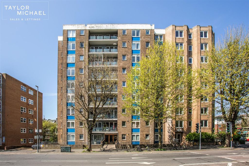 Property photo 1 of 14 External