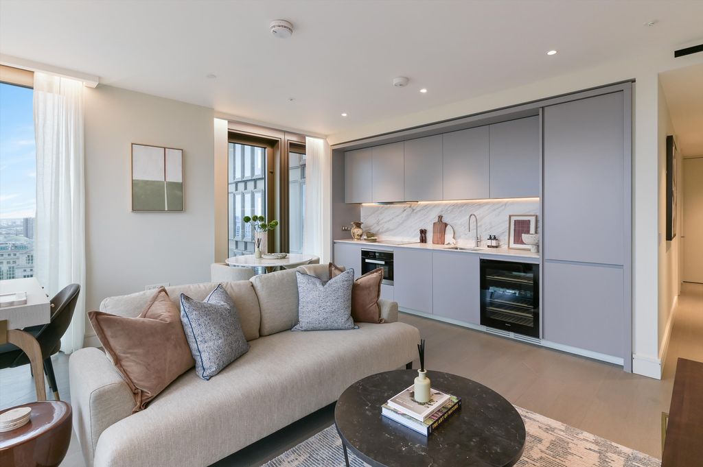 Property photo 3 of 13 Image