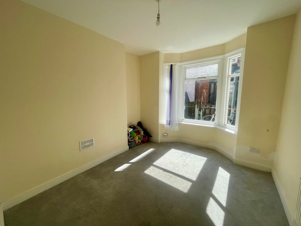 Property photo 3 of 9 Living Room