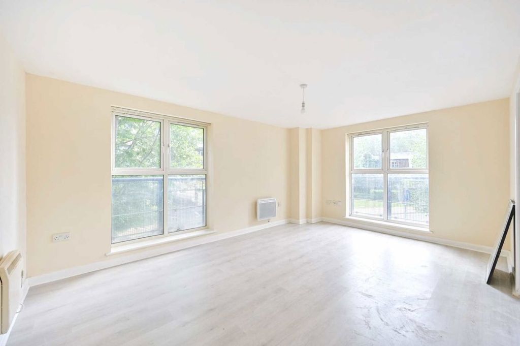 Property photo 2 of 6