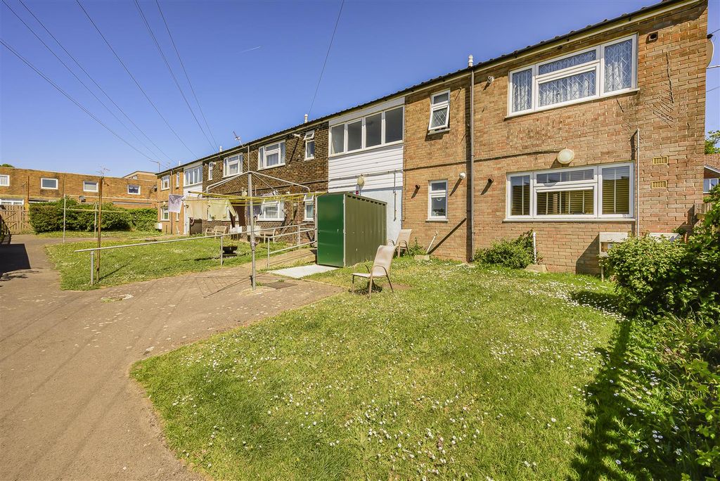 Property photo 1 of 10 Totton Walk, Havant-Porticomarketing-Nexa-1.Jpg