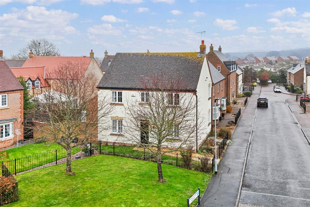 Property photo 1 of 26 37Churchfarmaveweb12.Jpg