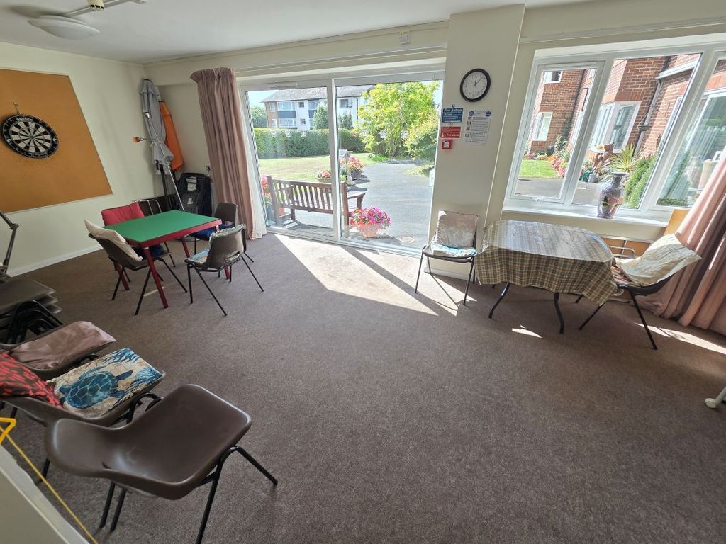 Property photo 2 of 11