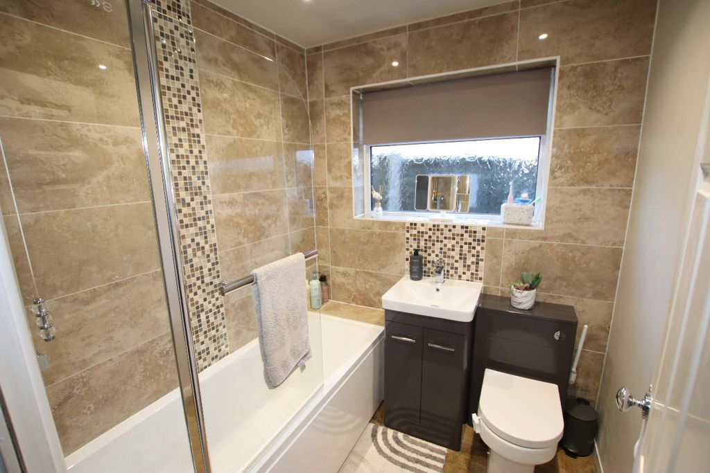 Property photo 2 of 19 Gallery