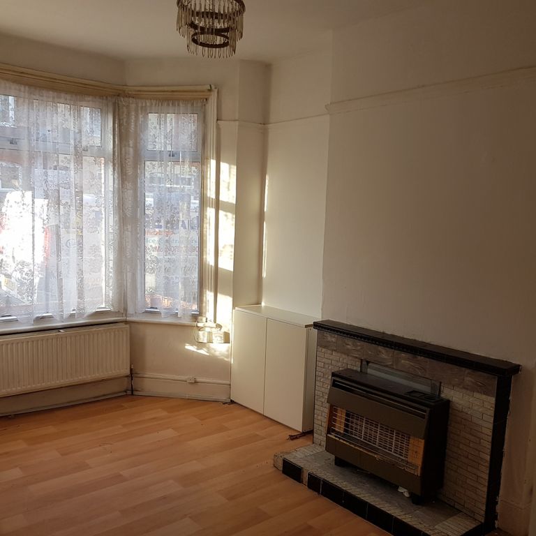 Property photo 3 of 31