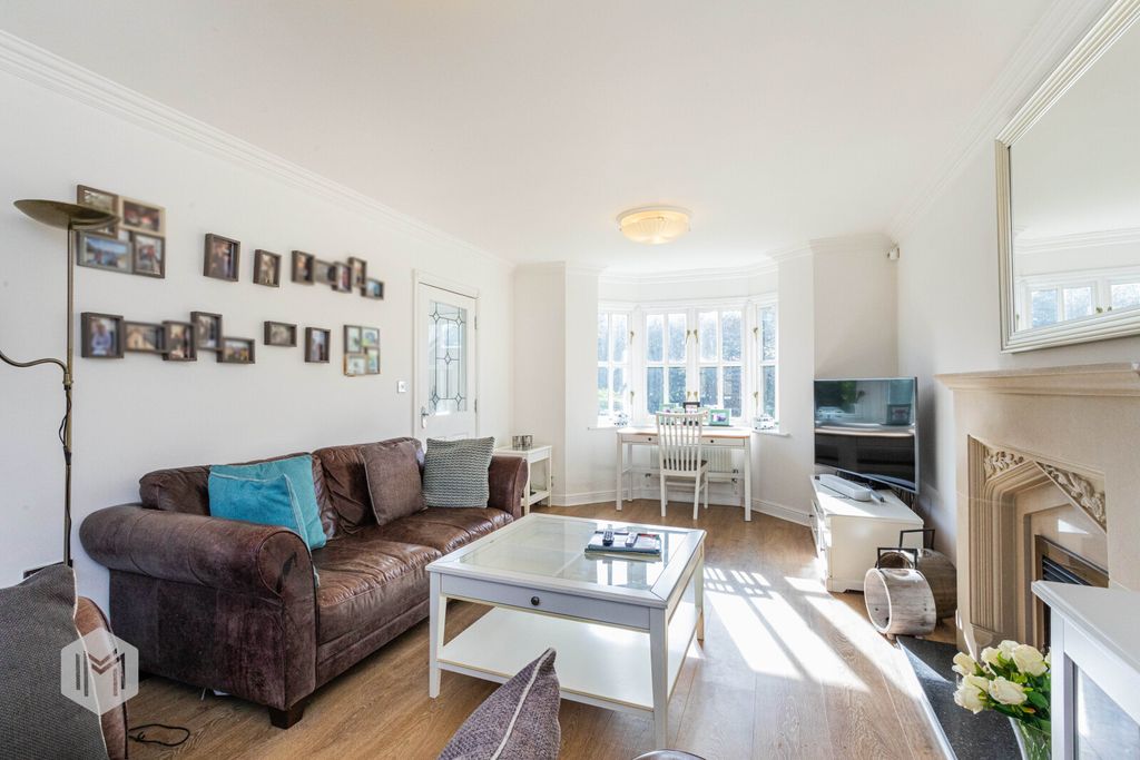 Property photo 3 of 40 Picture No. 47