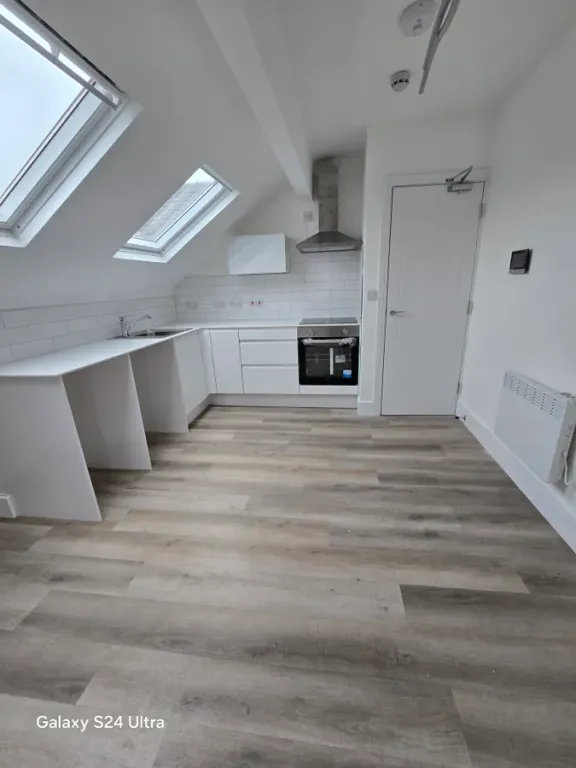 Property photo 1 of 4