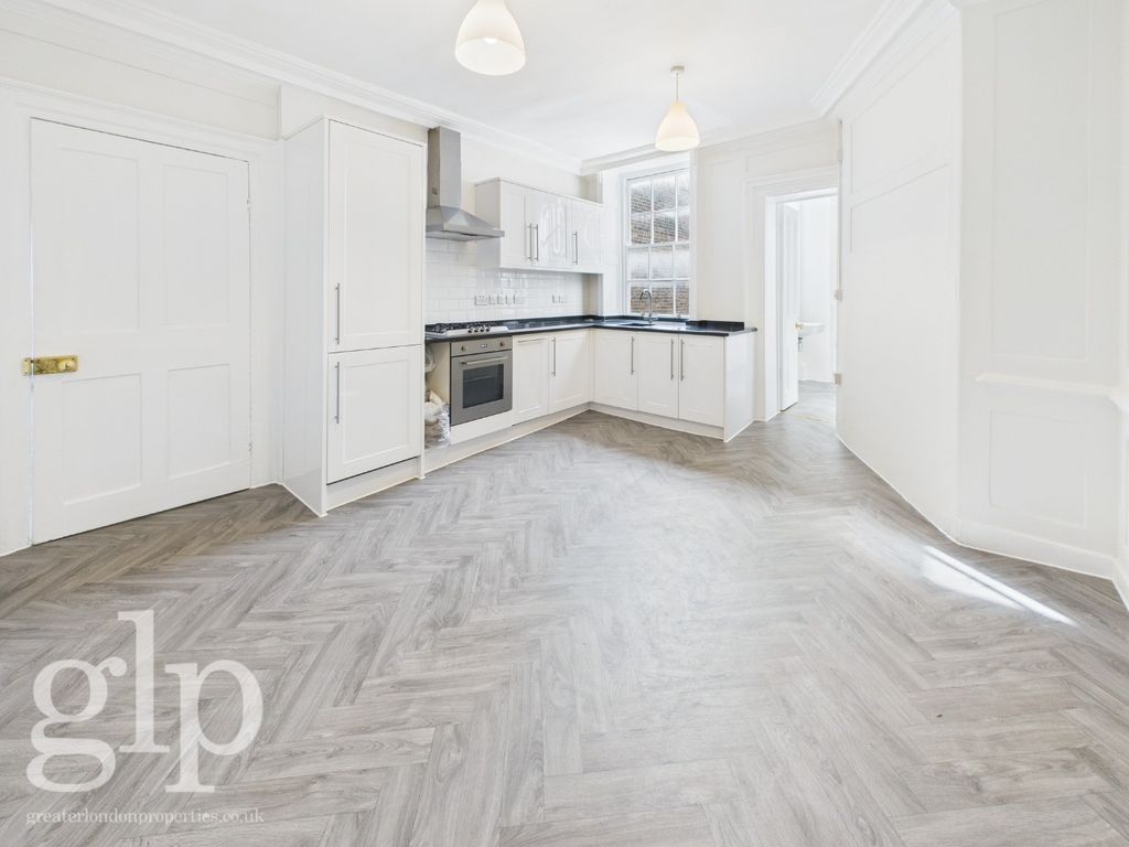 Property photo 2 of 24 4567021
