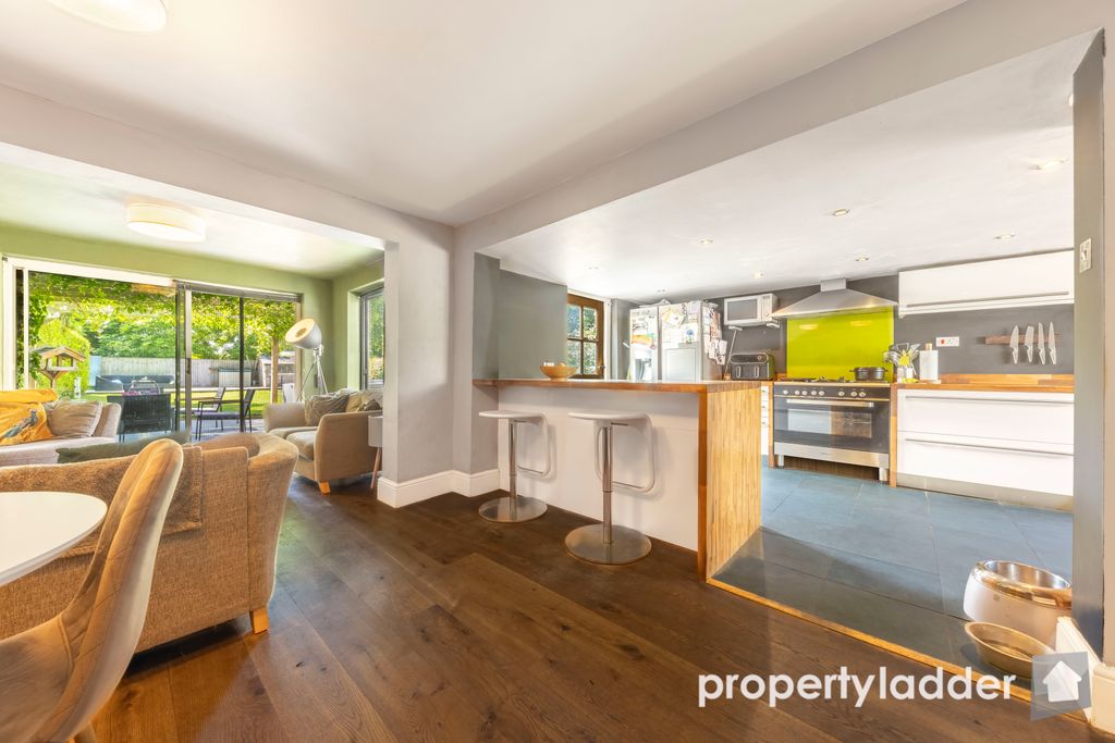 Property photo 3 of 29 Pl-11