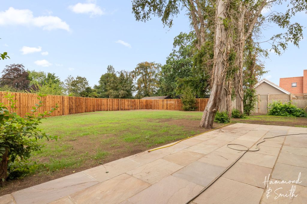 Property photo 3 of 8