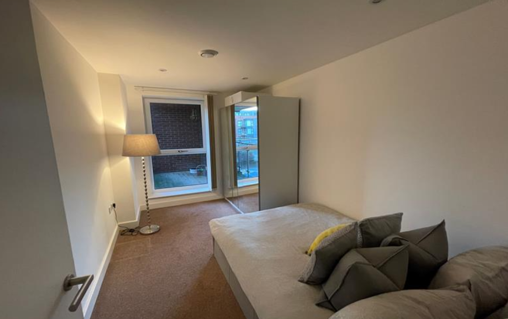 Property photo 3 of 6