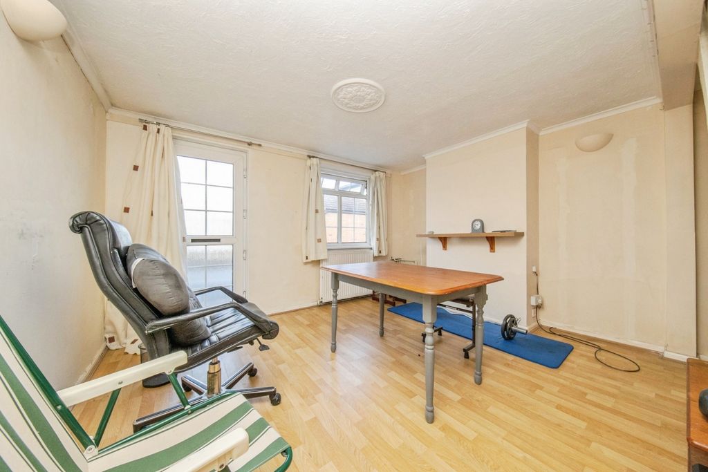 Property photo 2 of 11 Image 1