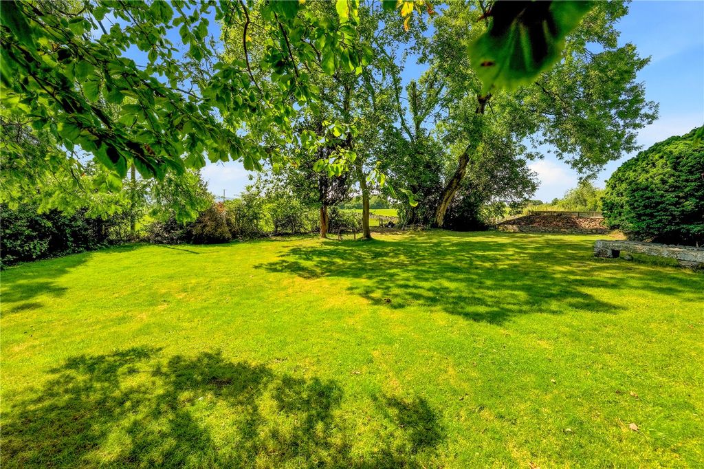Property photo 2 of 65 Garden